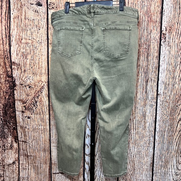 Torrid Denim Women's Size 18 Olive Green Button Fly Cropped Skinny Jeans Faded - Picture 2 of 11